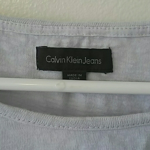 4/20  Calvin Klein Jeans Top - Picture 2 of 2